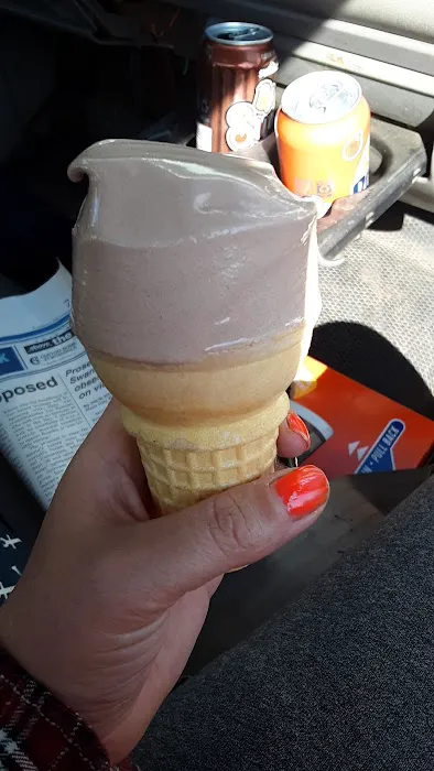 Young's Drive-In Picture 6