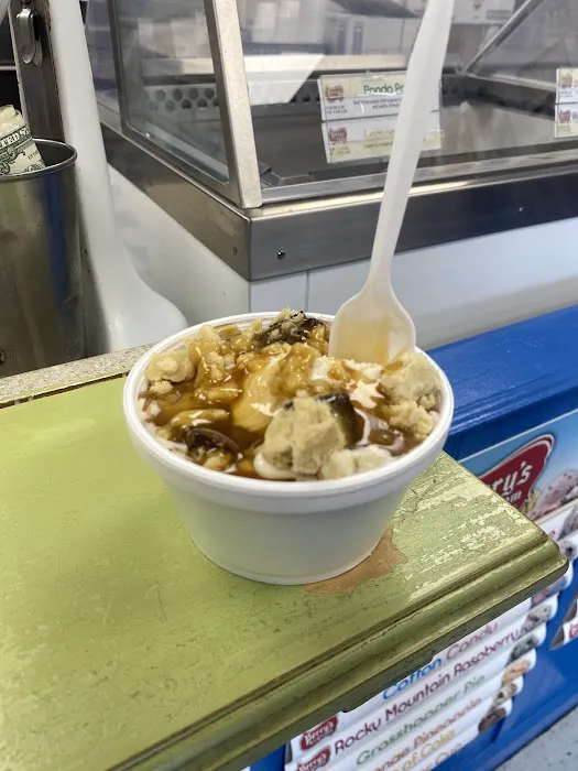 Nancy's Scoops Picture 8