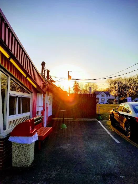 Budges Drive In Picture 4