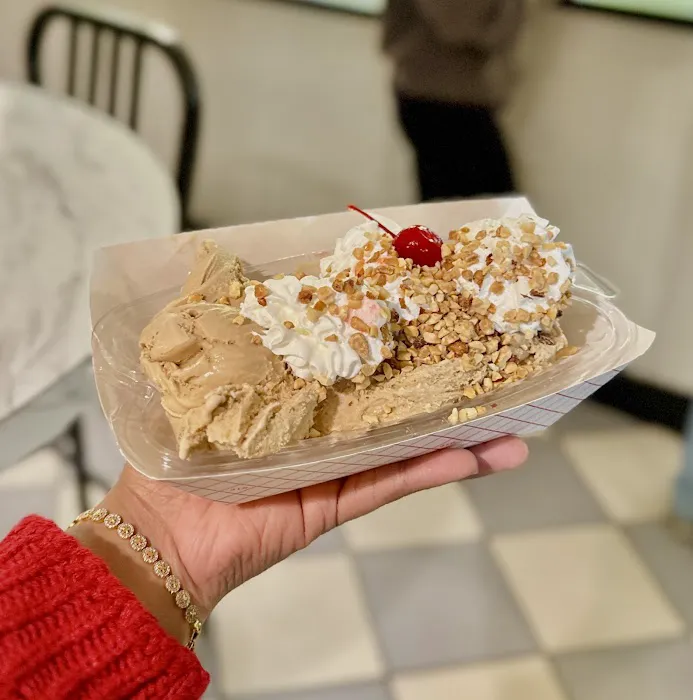 Hartzell's Ice Cream Picture 2