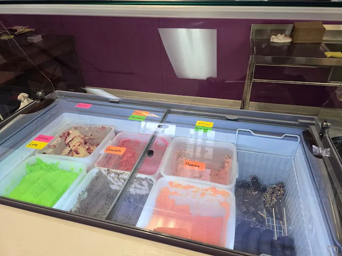 Las Delicias Heladeria Picture 3