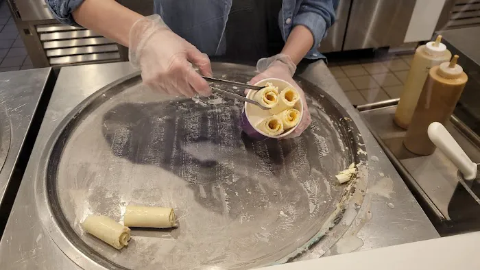 Simply Rolled Ice Cream - Over-the-Rhine Picture 9