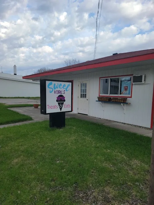 Papa J's ice cream and eatery Picture 3