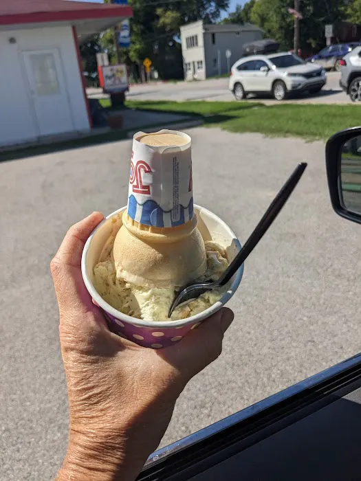 Papa J's ice cream and eatery Picture 4