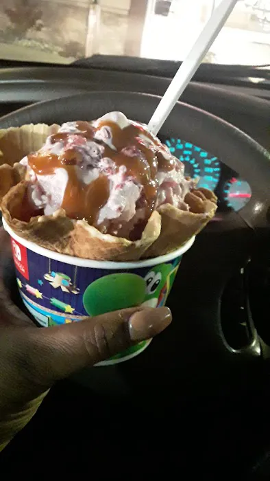 Cold Stone Creamery Picture 10