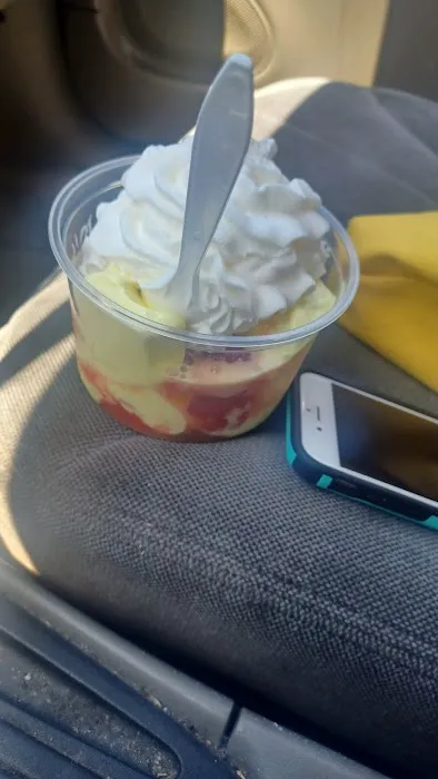 Leone's Frosty Treat Picture 5