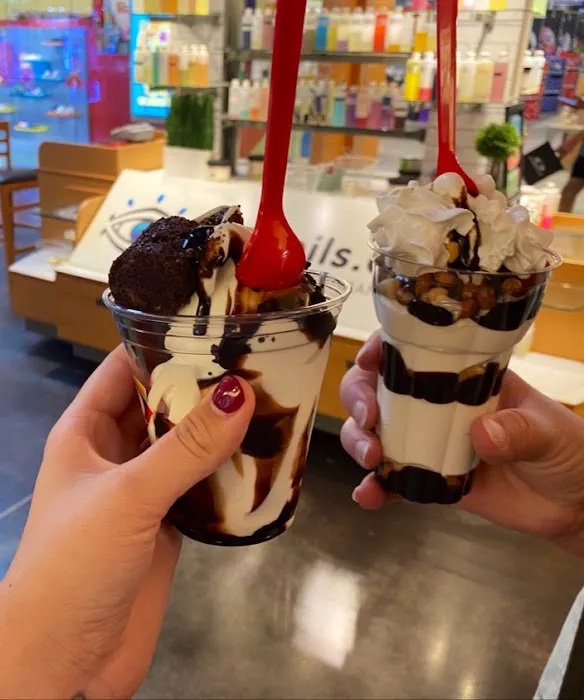 Dairy Queen (Treat) Picture 7