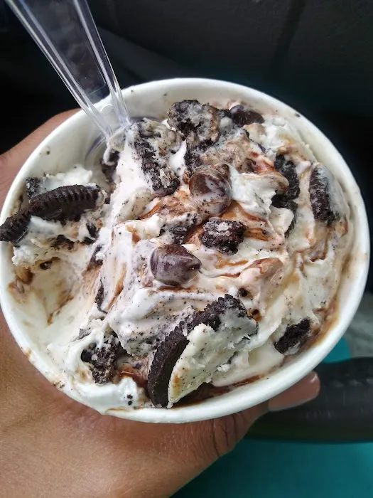 Cold Stone Creamery Picture 8