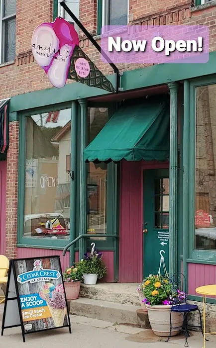 Amelia's Treats & Treasures Picture 3
