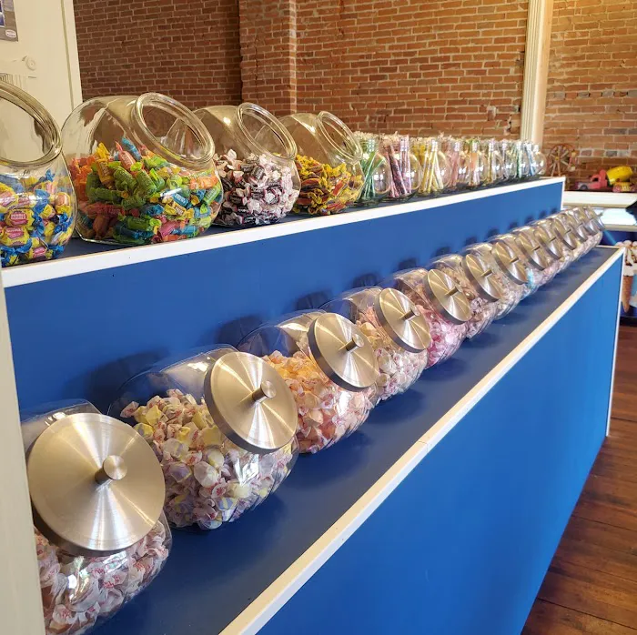 Amelia's Treats & Treasures Picture 7