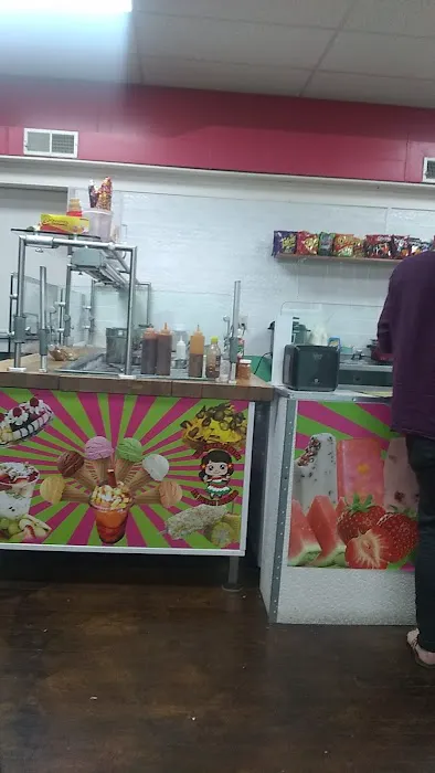 El Dulce Helado Ice Cream Parlor Picture 7