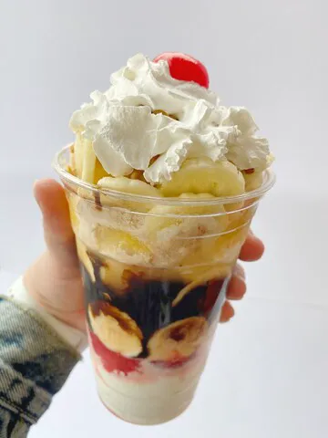 Tee's Ice Cream & Burgers Picture 6