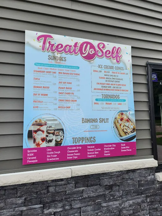 Arty's Ice Cream Parlor Picture 10