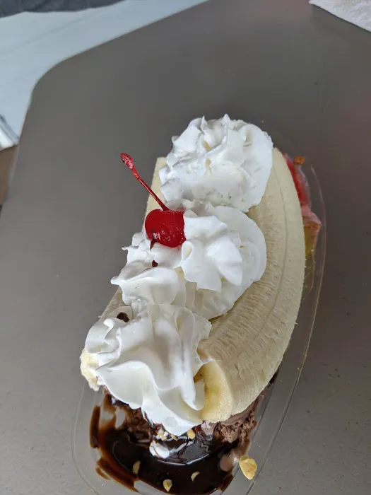 Sundaes Afternoon Ice Cream Picture 4
