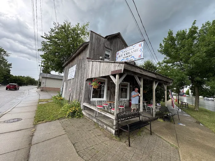Zanners Ice Cream Shoppe Picture 3