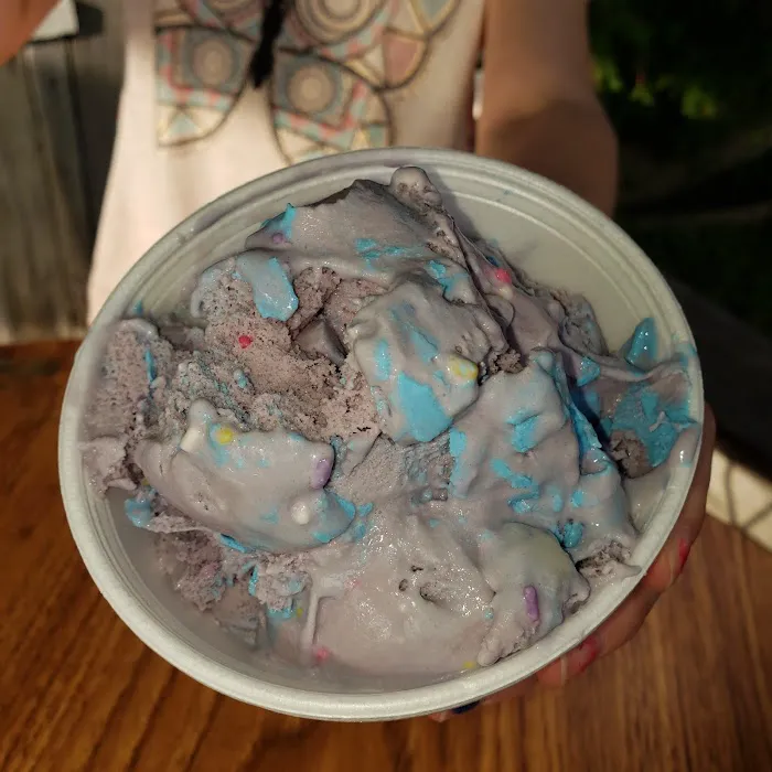 Zanners Ice Cream Shoppe Picture 7