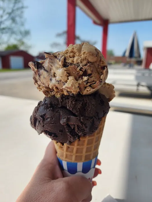 Hershey's Ice Cream 'n More by Scoops n' Doodles to Picture 4