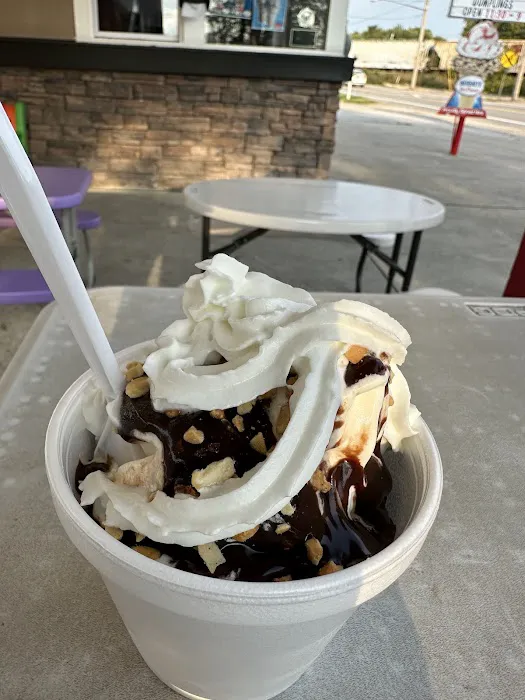 Hershey's Ice Cream 'n More by Scoops n' Doodles to Picture 7