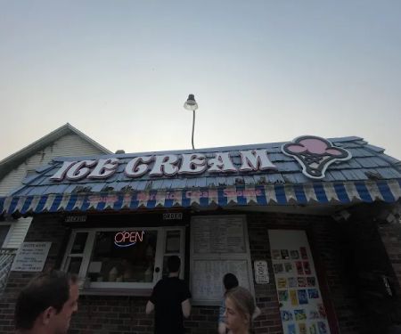 Scoops & More Ice Cream