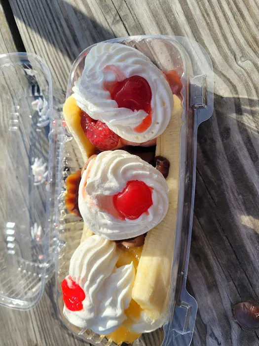 Scoops & More Ice Cream Picture 3