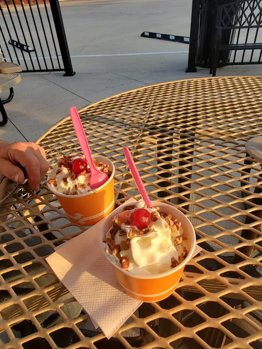 Bellas Creamery Picture 5
