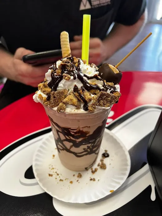 Drip Dreams Ice Cream Shop Picture 1