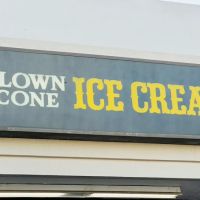 Clown Cones & Confections ico