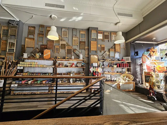Shorty's Ice Cream Parlor Picture 2