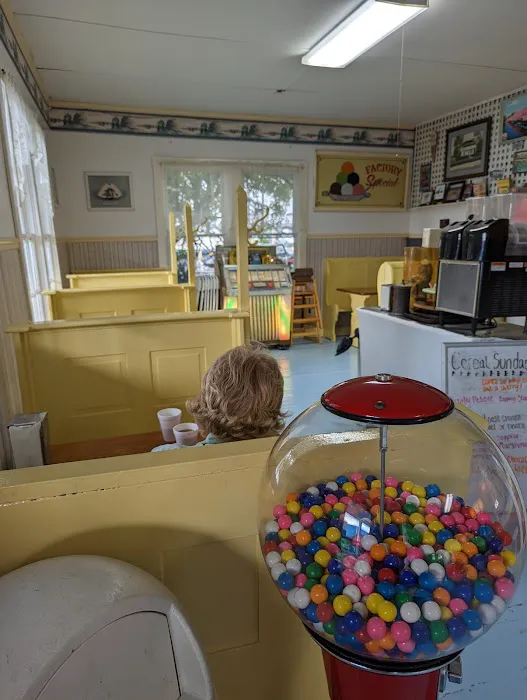 Weldon's Ice Cream Factory Picture 7