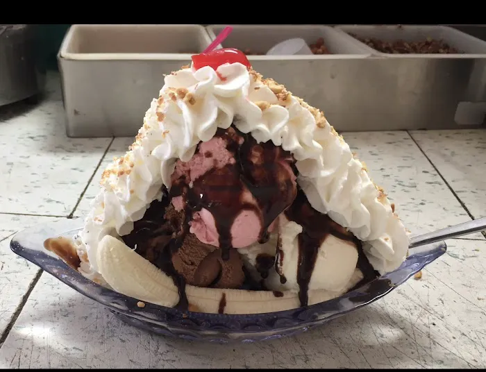 Weldon's Ice Cream Factory Picture 6