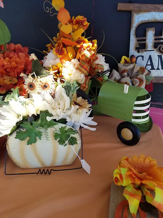 We Li Kit Farmstand Picture 6
