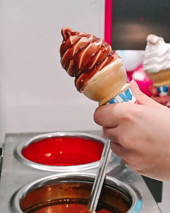 Dreamys Ice Cream Picture 3
