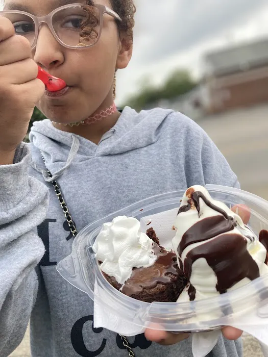 Dairy Queen Store Picture 7