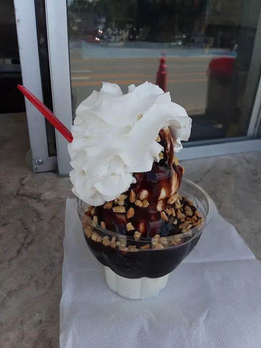 Dairy Queen Store Picture 10