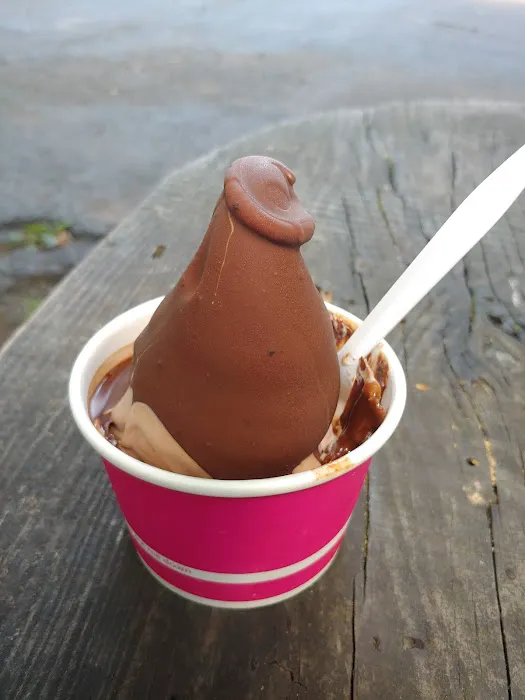 Dairy Corner Picture 10