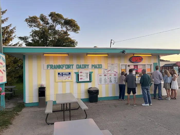 Frankfort Dairy Maid Picture 5