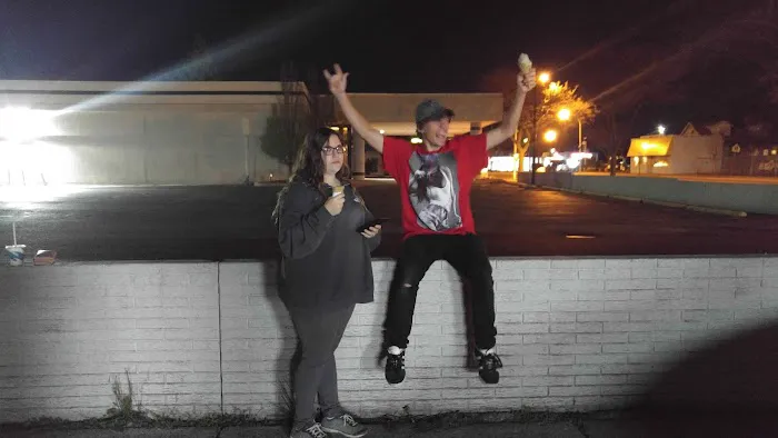 Berkley Frosty Freeze Inc Picture 5