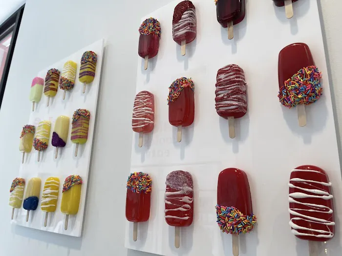 Bombshell Treat Bar Picture 4