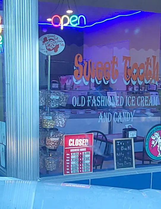 The Sweet Tooth Picture 1