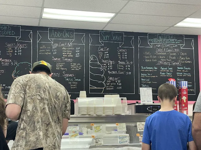 Heyn's Ice Cream Iowa City Picture 10