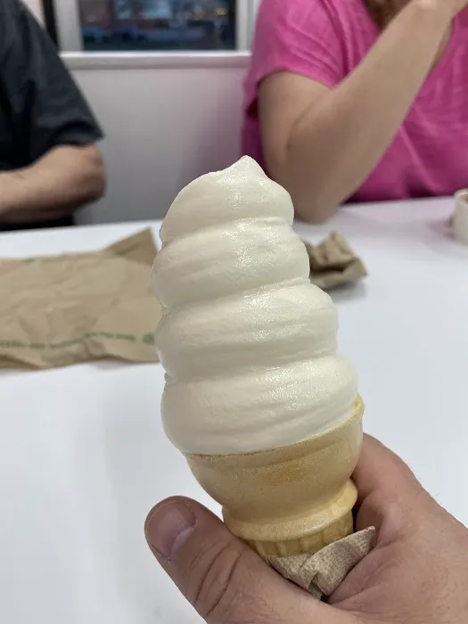 Heyn's Ice Cream Iowa City Picture 7