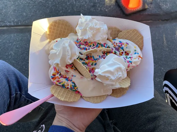 Sugar Buzz Ice Cream Truck Picture 5