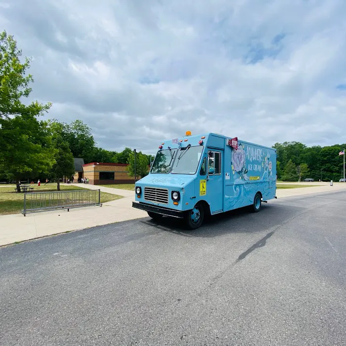 Anywhere Ice Cream Truck Picture 3