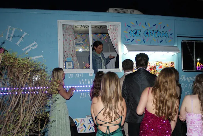 Anywhere Ice Cream Truck Picture 6