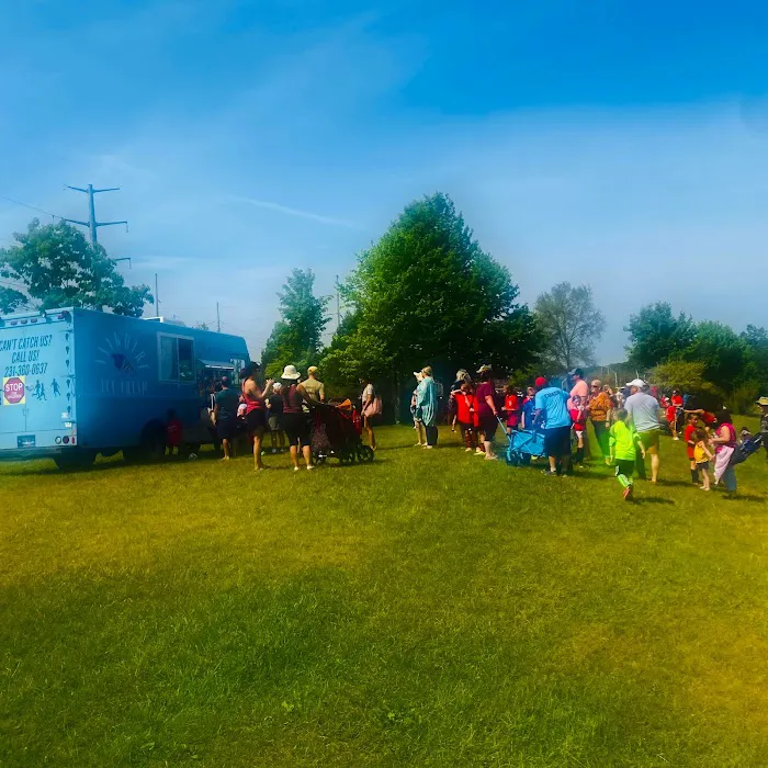 Anywhere Ice Cream Truck Picture 9