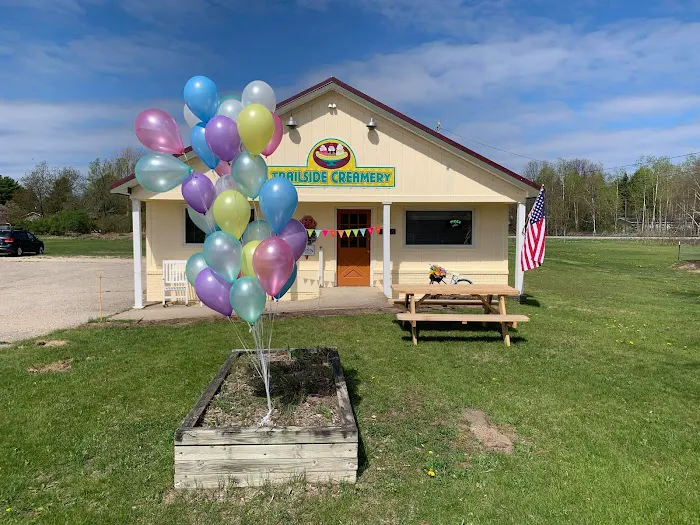 Trailside Creamery and Pizza Picture 6