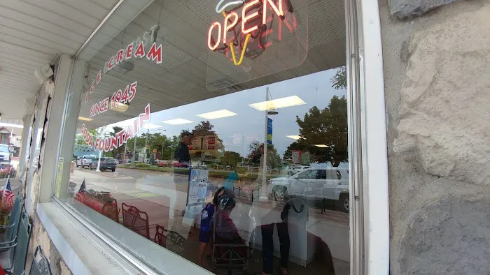 Marion's Dairy Bar Picture 1