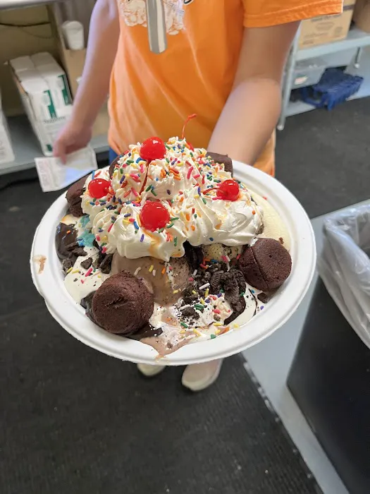 Marion's Dairy Bar Picture 3