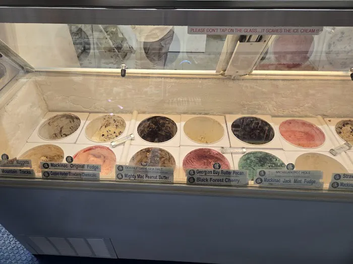 TAWAS BAY FUDGE & ICE CREAM COMPANY Picture 3