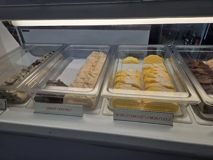 TAWAS BAY FUDGE & ICE CREAM COMPANY Picture 2